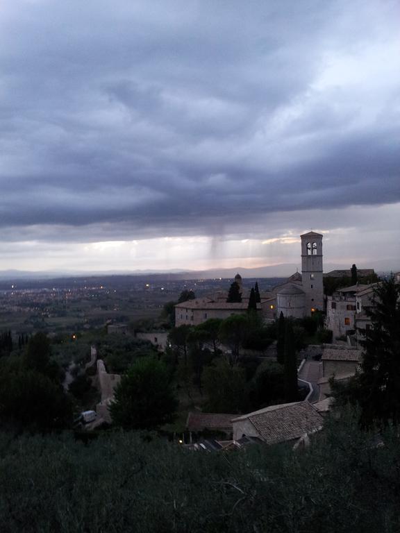 La Corte Degli Angeli Locazioni Turistiche Ассизи Экстерьер фото